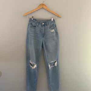 American Eagle 90’s Straight Leg Jeans
